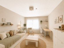 KI bearbeitet Ihr Sommerplatz- attraktive 3- Zimmer-Wohnung, ab sofort bezugsfrei!