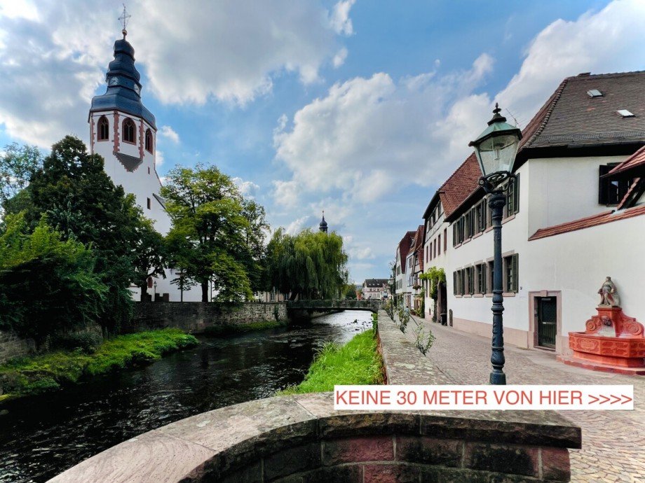 Die Alb, 30m entfernt Mehrfamilienhaus Ettlingen