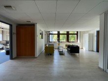 Eingangsbereich 1.OG Hier k�nnten Sie arbeiten! 
Lichtdurchflutete B�rofl�che zentral 
am Waldbronner Rathausmarkt