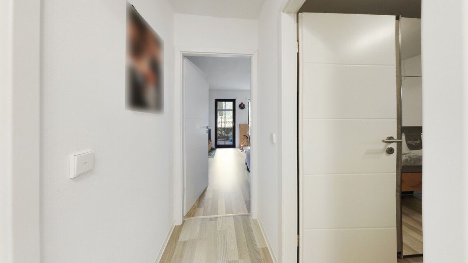Flur Wohnung 1 (KI generiert) Souterrainwohnung Bad Herrenalb