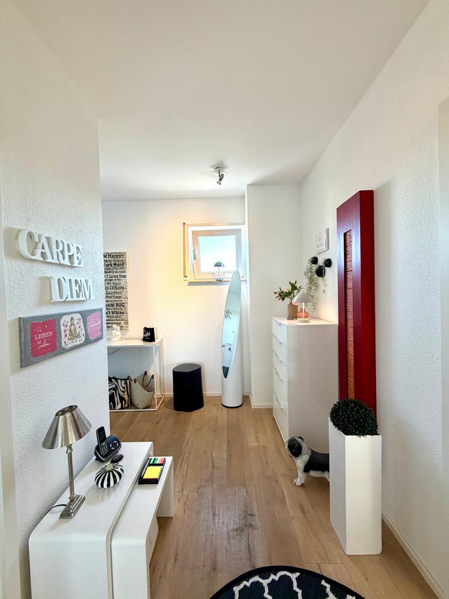 Lichtdurchfluterter Flurbereich Penthousewohnung Ettlingen