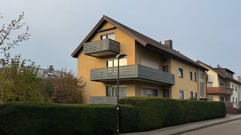 Seitenansicht Mehrfamilienhaus Ettlingen