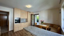EG-K�che (EBK im Kaufpreis enthalten) Wohlf�hlatmosph�re im 2-Familienhaus mit gro�em Grundst�ck.