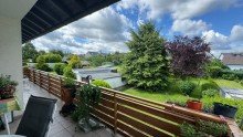 Blick von OG-Balkon Wohlf�hlatmosph�re im 2-Familienhaus mit gro�em Grundst�ck.