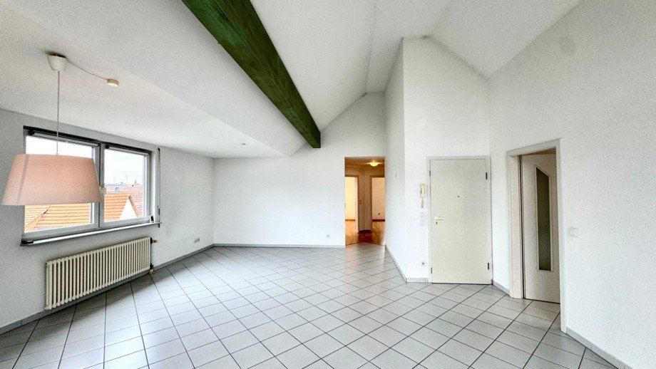 Wohn-Essbereich Dachgeschosswohnung Rheinstetten / Forchheim