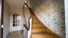 Treppenaufgang DG Charmantes Zweifamilienhaus mit gro�em Potenzial in Ettlingen-West