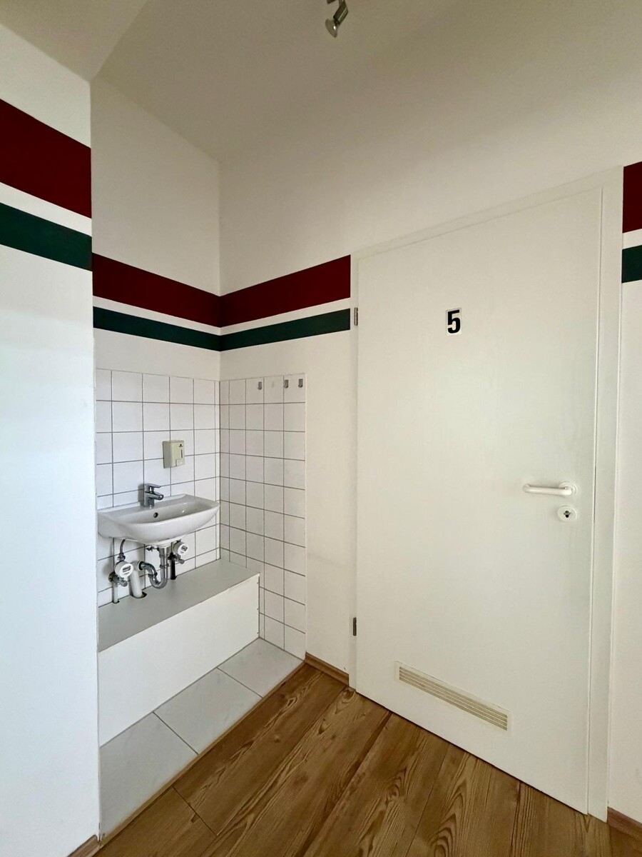 Separater Waschbecken B�rofl�che Waldbronn