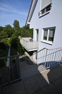 Abgang zum Garten Gro�z�gige Doppelhaush�lfte in gefragter Lage
