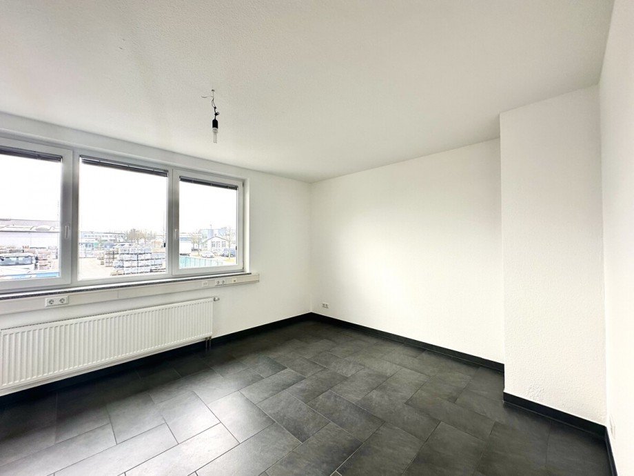 Helle R�ume B�rofl�che Ittersbach, Karlsbad