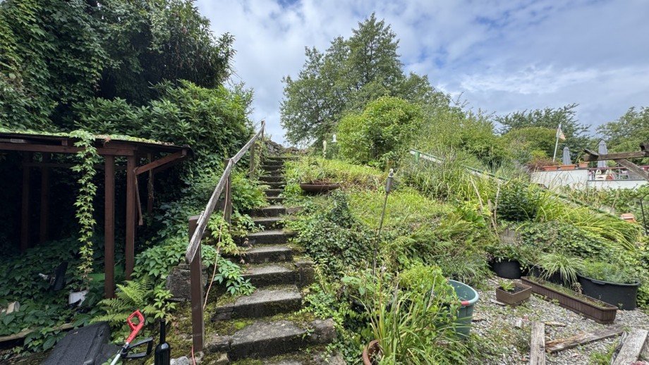 Garten Doppelhaush�lfte Karlsbad