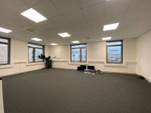 B�ro 4 PROVISIONSFREI - Hochwertige Gewerbefl�che in Ettlingen!