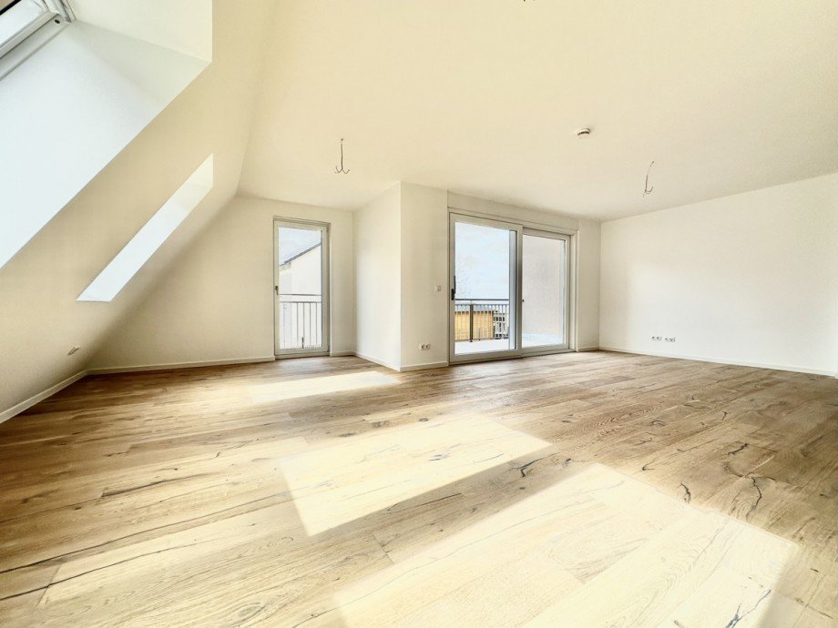 Wohnen/ K�che Dachgeschosswohnung Kieselbronn