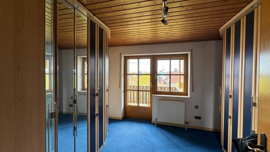 Ankleidezimmer Reihenendhaus Stutensee / Friedrichstal