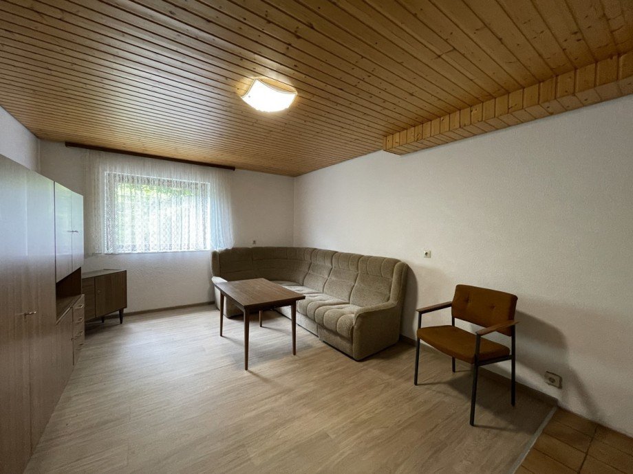 Zimmer _ UG_Einliegerwohnung Einfamilienhaus Ettlingen / Bruchhausen