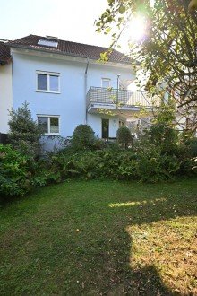 R�ckansicht Gro�z�gige Doppelhaush�lfte in gefragter Lage