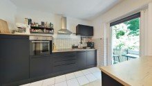 K�che (KI-Visualisierung) +++ ab 01.11. bezugsfrei +++ Gepflegte 3-Zimmer-Wohnung in Ettlingen - ideal f�r Kapitalanleger