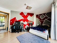 Schlafzimmer Attraktive Erdgeschosswohnung mit �berdachter Terrasse 
und eigenem Garten.
