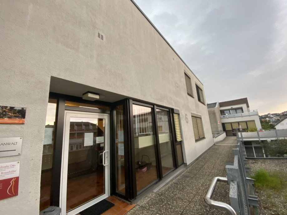 Hauseingang Etagenwohnung Waldbronn