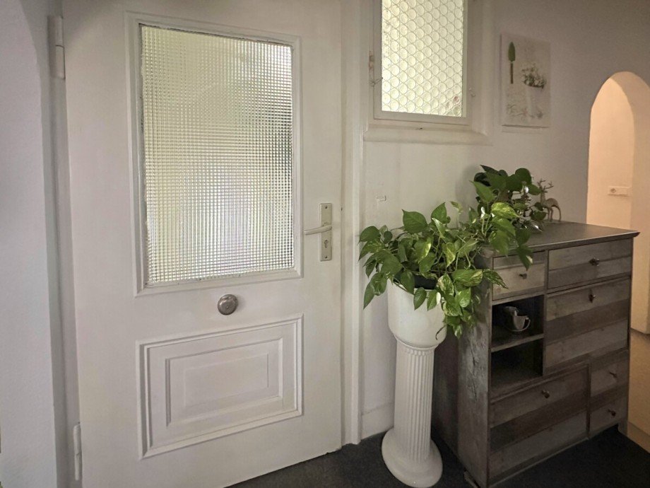 Historische T�ren Mehrfamilienhaus M�hlacker