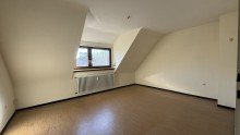 Zimmer 2 DG Charmantes Zweifamilienhaus mit gro�em Potenzial in Ettlingen-West