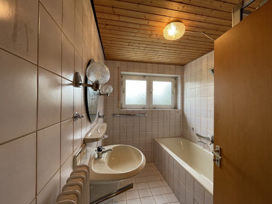 Bad DG Zweifamilienhaus Malsch-V�lkersbach