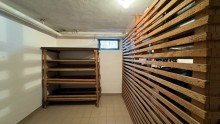 Kellerraum Wohlf�hlatmosph�re im 2-Familienhaus mit gro�em Grundst�ck.