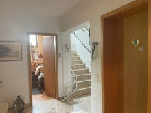 Diele ++ Preissenkung++
Tolles Zweifamilienhaus in Schielberg - frei ab 01.04.2025