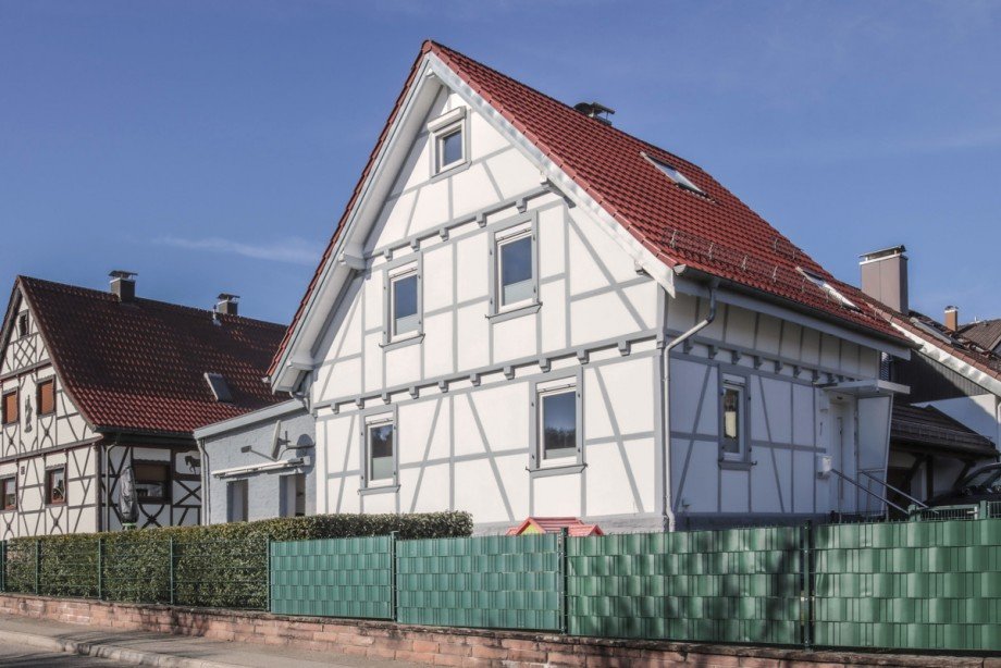 Vorderansicht Einfamilienhaus Ettlingen-Sch�llbronn