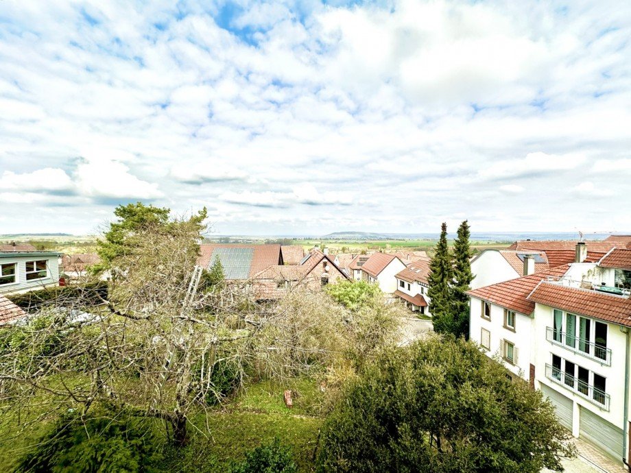 Aussicht Wohnbereich Dachgeschosswohnung Kieselbronn