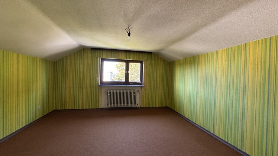 Kinderspielraum DG Doppelhaush�lfte Waldbronn / Reichenbach