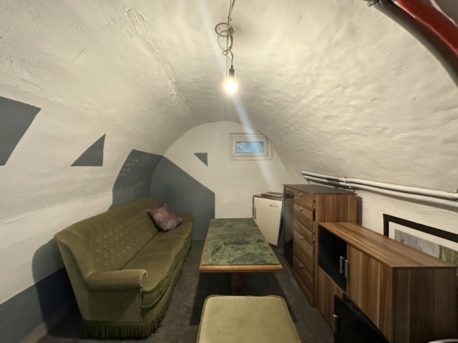 Historischer Gew�lbekeller Platz f�r Ihre Weine Mehrfamilienhaus M�hlacker