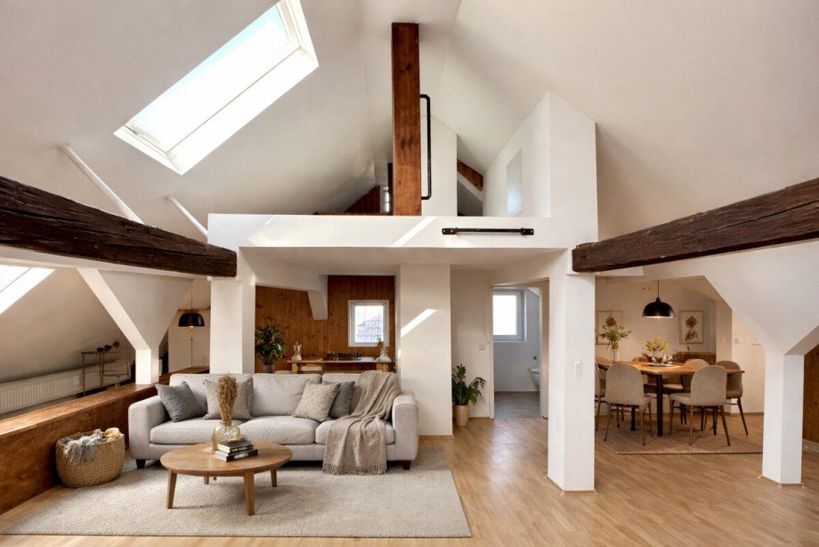 Dachgeschoss m�bliert Maisonettewohnung H�fen an der Enz