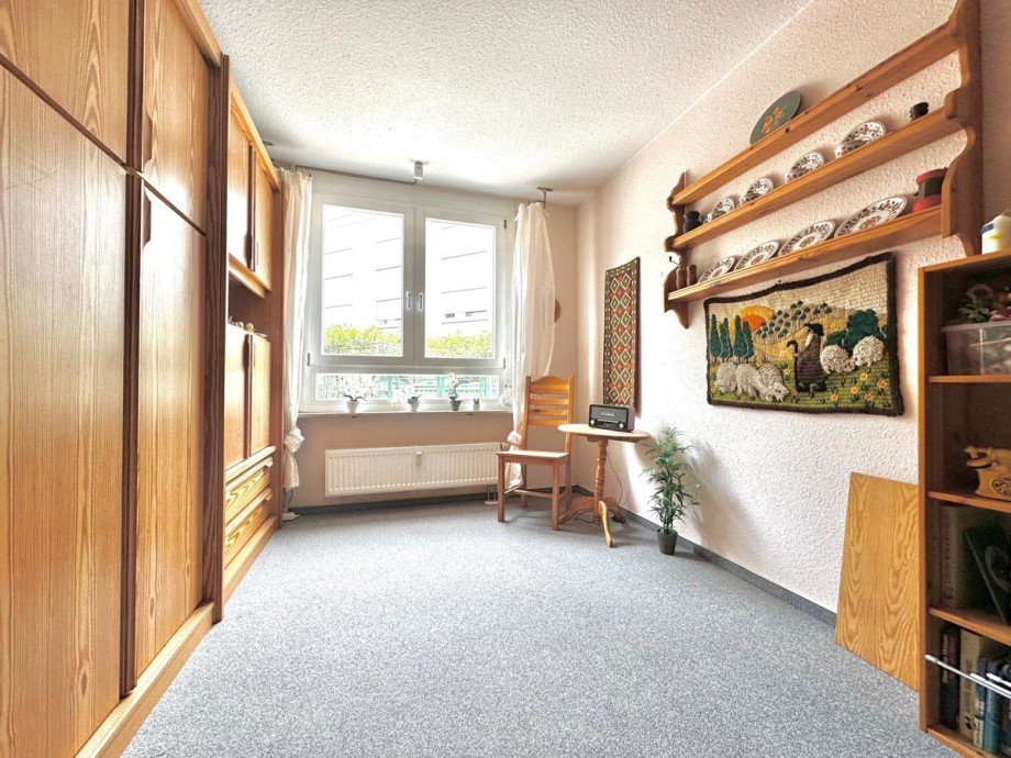 Zimmer 2 Erdgeschosswohnung Ettlingen