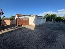 Garage Gepflegtes Dreifamilienhaus in ruhiger Lage, Ettlingen Bruchhausen