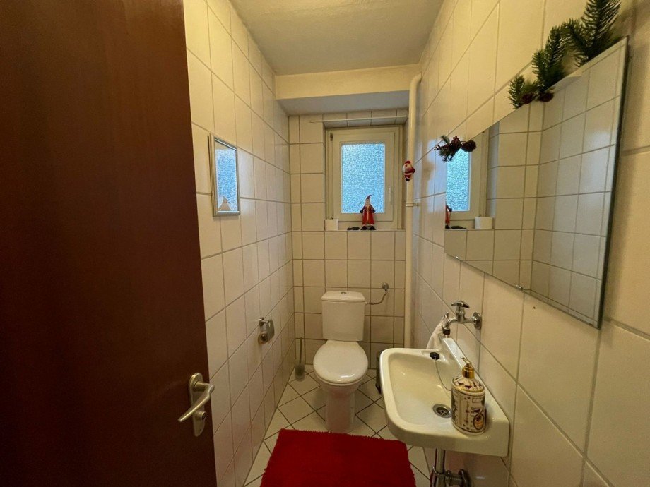 G�ste WC EG Zweifamilienhaus Ettlingen