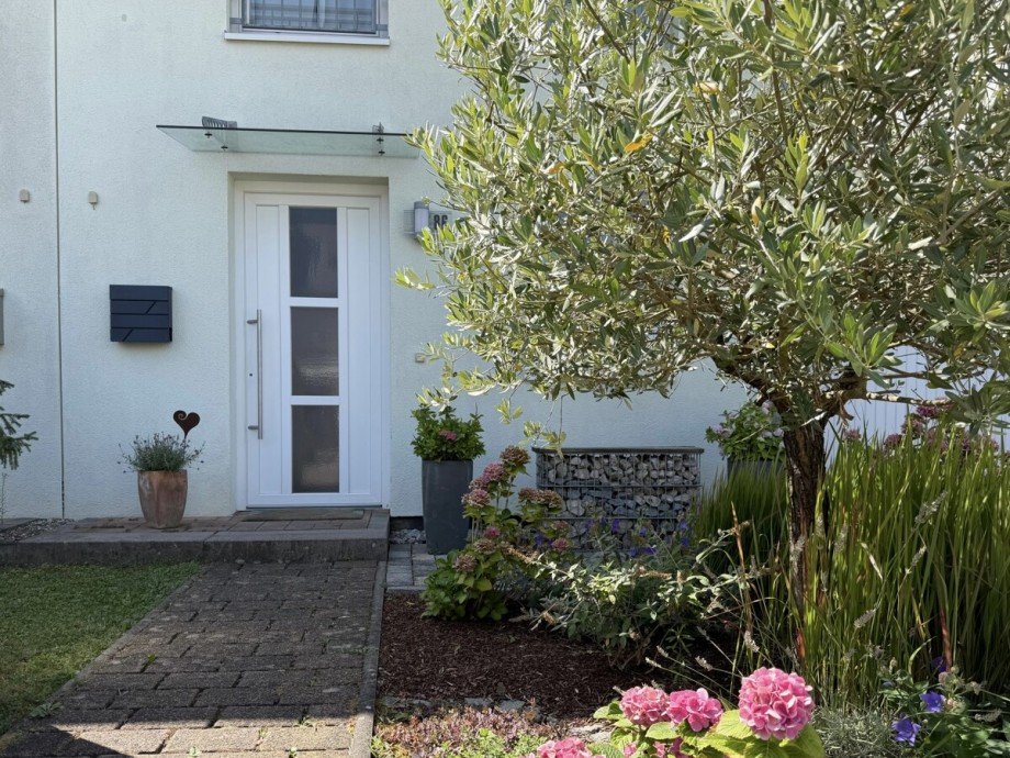 Hausansicht Doppelhaush�lfte Durmersheim