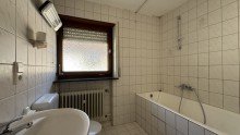 Badezimmer Doppelhaush�lfte in ruhiger Lage von Waldbronn-Reichenbach - 
Ihr Projekt f�r individuelles Wohnen