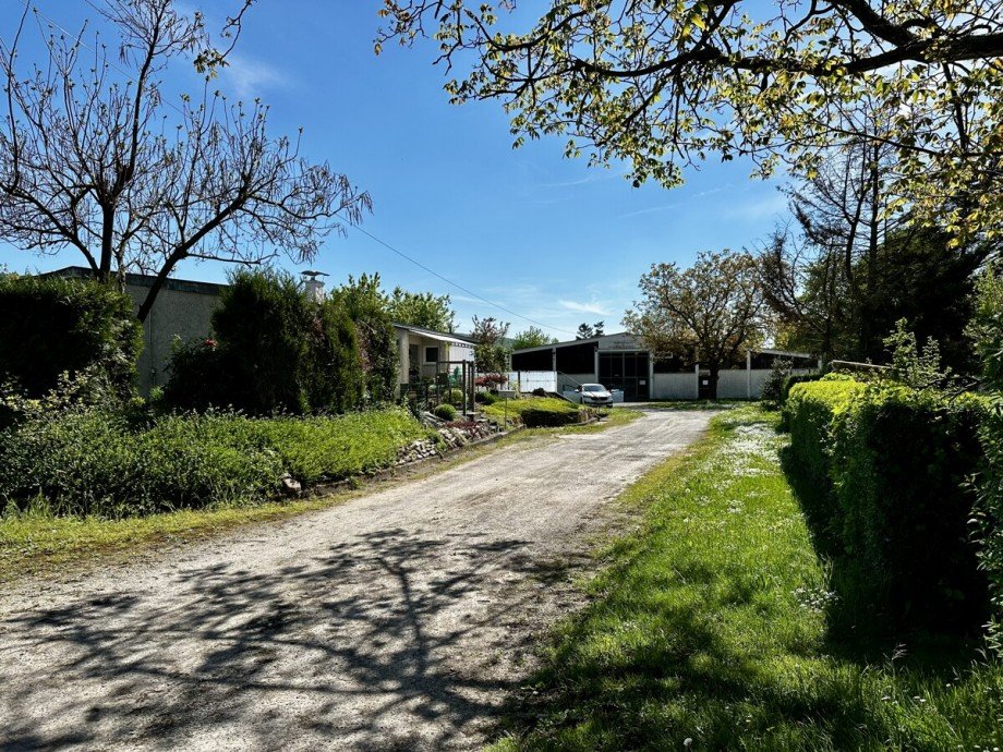 Weg zum Anwesen Haus Ettlingen