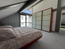 Schlafzimmer Au�ergew�hnliches Einfamilienhaus mit Einliegerwohnung in sehr begehrter Wohnlage