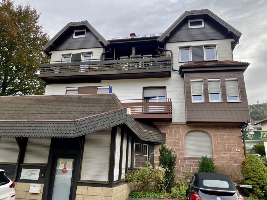 Vorderansicht Etagenwohnung Bad Herrenalb