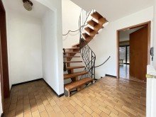 Treppenhaus Sanierungsbed�rftiges Reihenendhaus in Waldbronn Busenbach