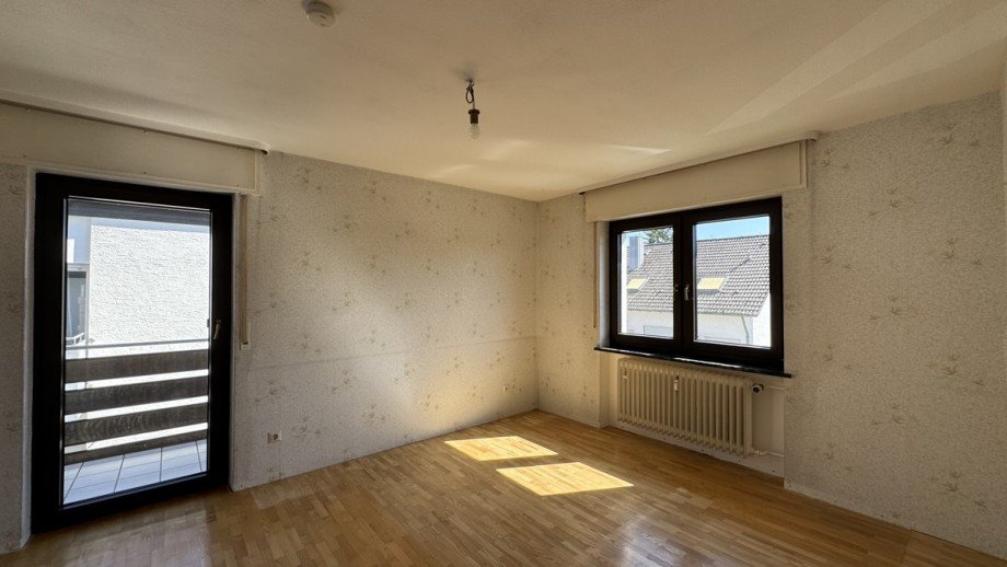 OG Eltern Mehrfamilienhaus Ettlingen / Bruchhausen
