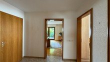 EG-Flur Wohlf�hlatmosph�re im 2-Familienhaus mit gro�em Grundst�ck.