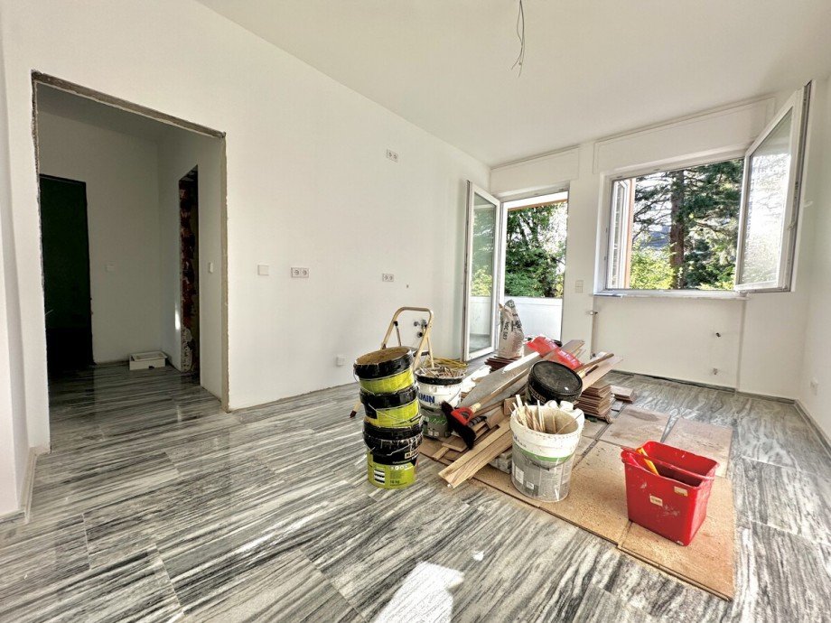 Helle Wohnk�che mit Zugang zur Loggia Erdgeschosswohnung Karlsruhe / Weiherfeld-Dammerstock