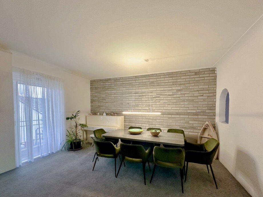 Einladender Essbereich EG Mehrfamilienhaus M�hlacker