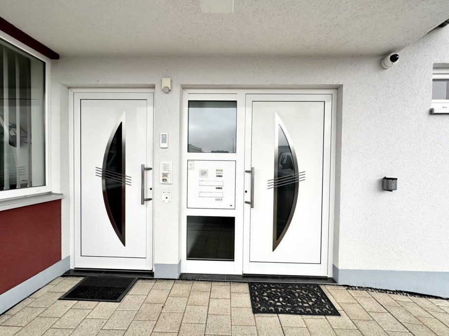 Eingang rechts B�rofl�che Ittersbach, Karlsbad