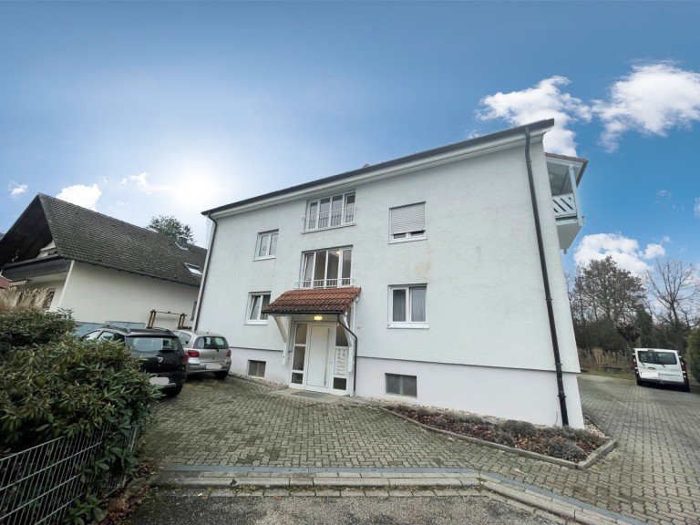 Au�enansicht Karlsbad Mehrfamilienhaus +++Kapitalanleger aufgepasst+++Tolles Mehrfamilienhaus zu einem top Preis in Karlsbad .