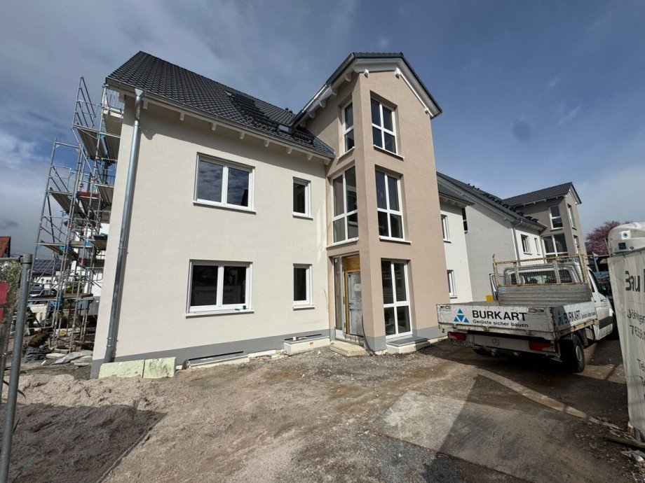 Seitenansicht Etagenwohnung Karlsruhe