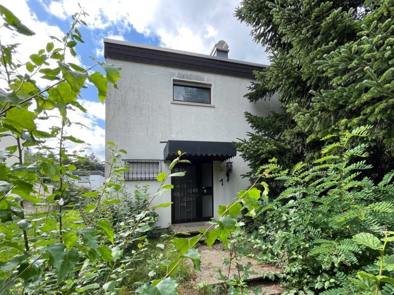 Au�enansicht Waldbronn - Busenbach - Waldbronn Reihenendhaus Sanierungsbed�rftiges Reihenendhaus in Waldbronn Busenbach