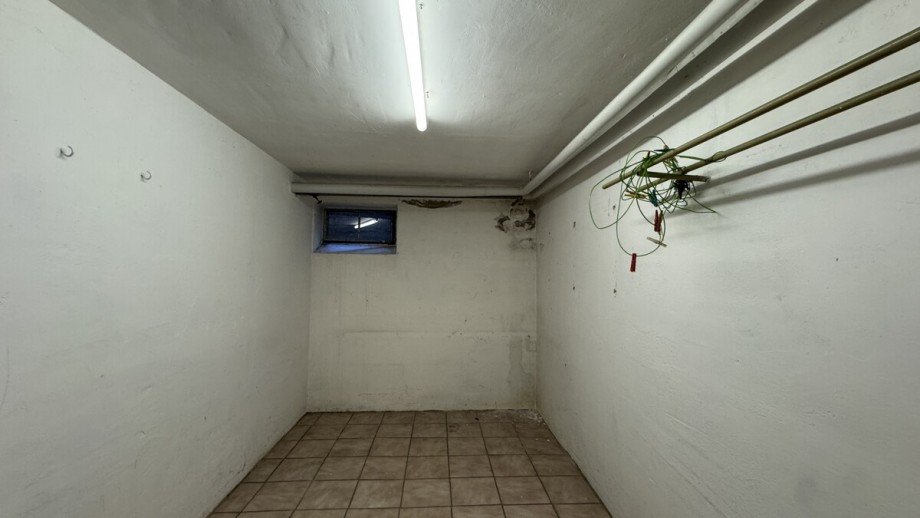 Keller Doppelhaush�lfte Waldbronn / Reichenbach